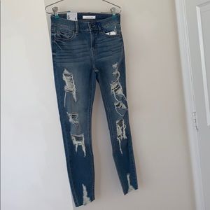 Mid Rise Skinny Crop Ripped Jeans